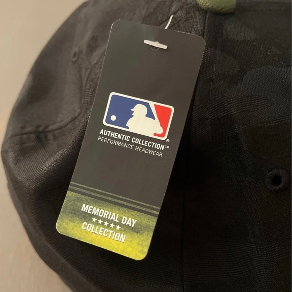 New Era 59Fifty Chicago Cubs Mem. Day Fitted Hat - Picture 2 of 8